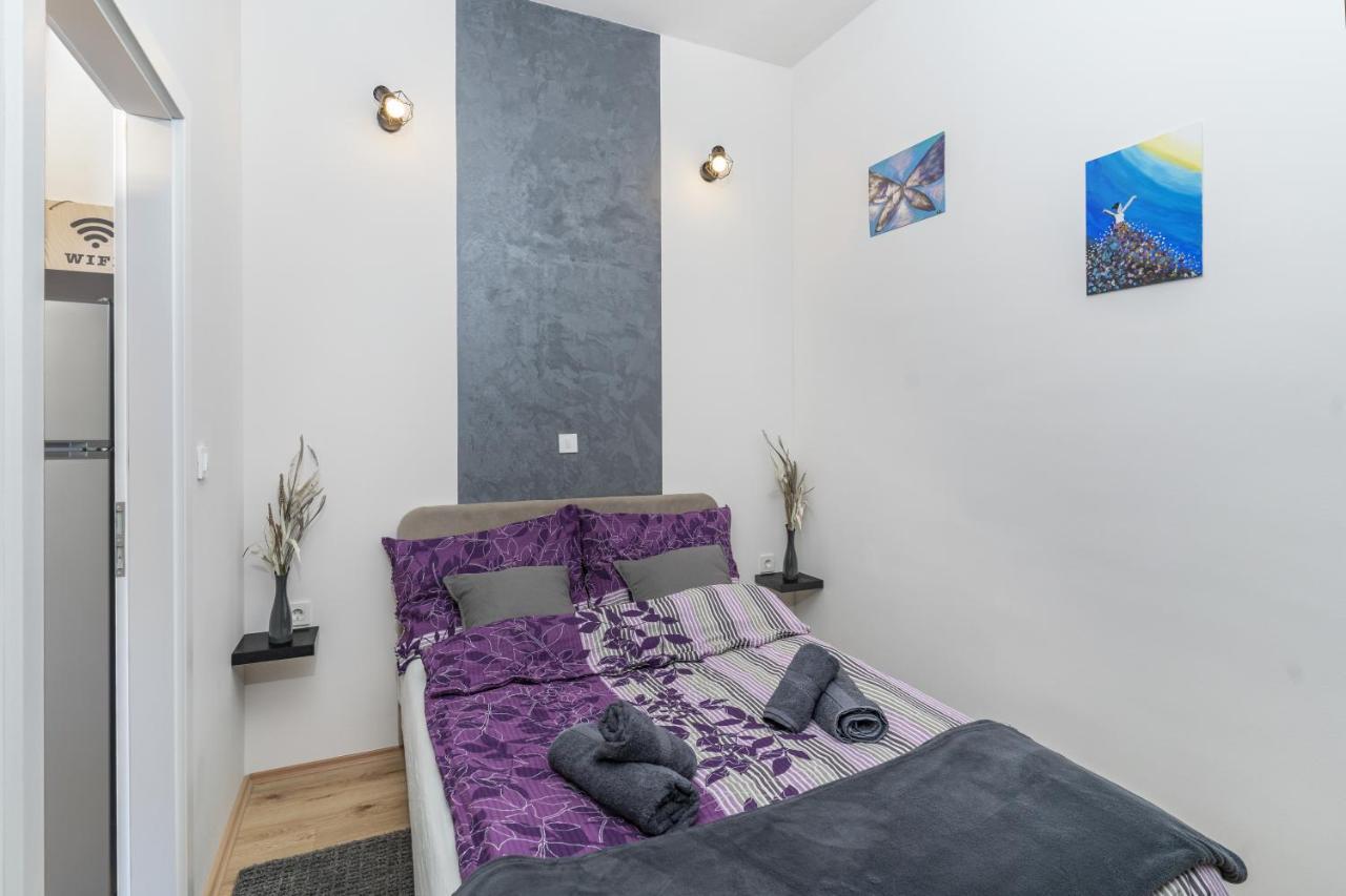 Stunning Apartment In Quiet Street Near Center With Free Parking 4 Floor ริเยกา ภายนอก รูปภาพ
